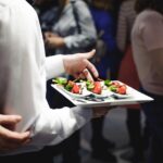 Cateringpersonal på fest